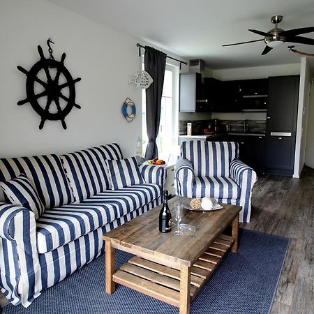 Ferienwohnung Käpt'n Bickbeer Neuhaus  Exterior foto