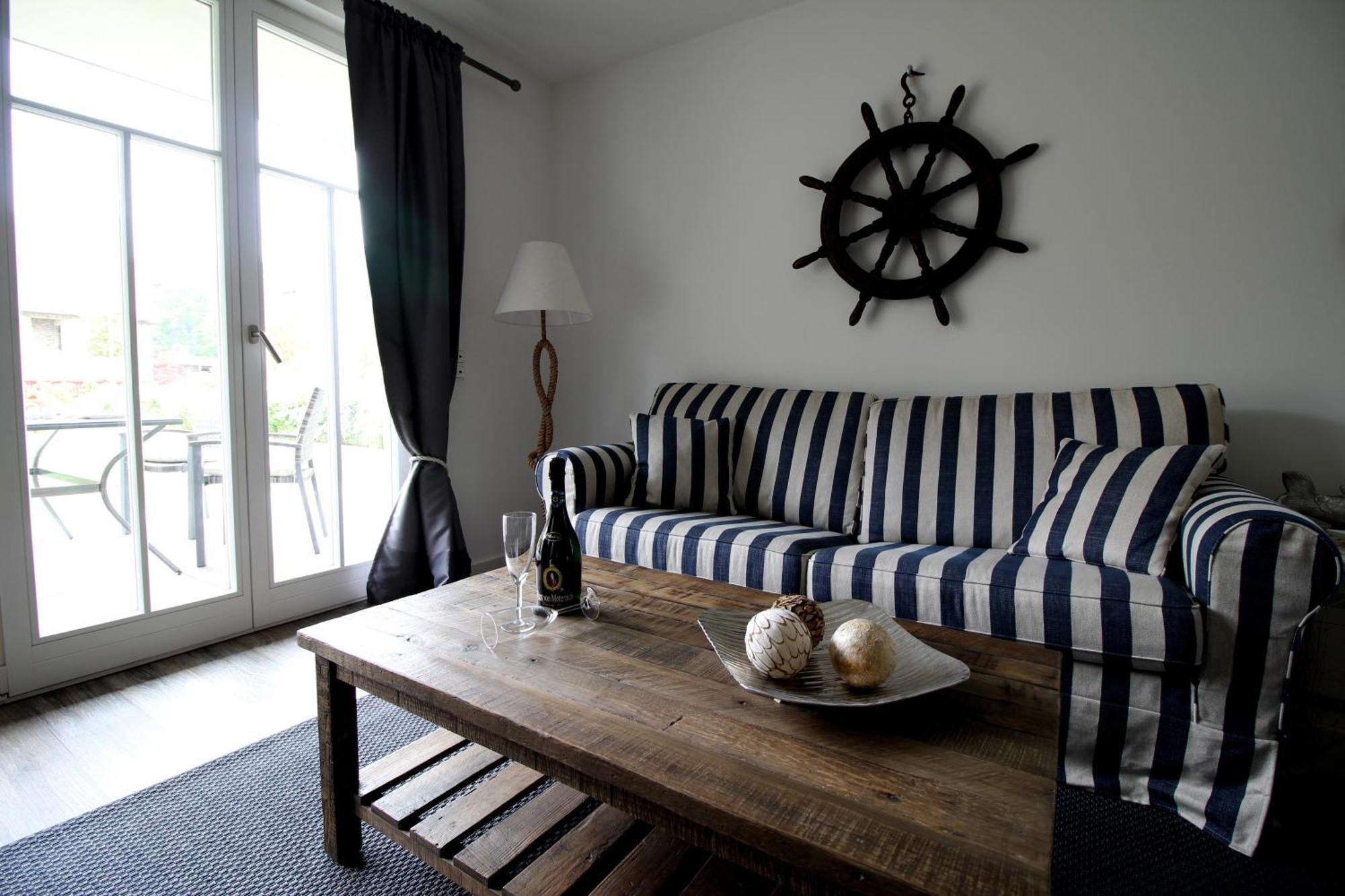 Ferienwohnung Käpt'n Bickbeer Neuhaus  Exterior foto